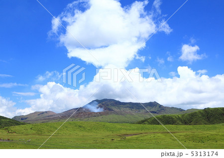入道雲わく阿蘇山 入道雲わく阿蘇山 5313174