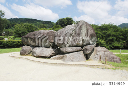 奈良県明日香村石舞台古墳　左側面 5314999