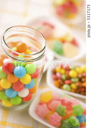 カラフルなお菓子の写真素材