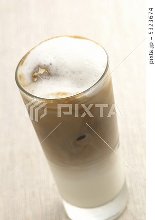 カフェラテ 5323674