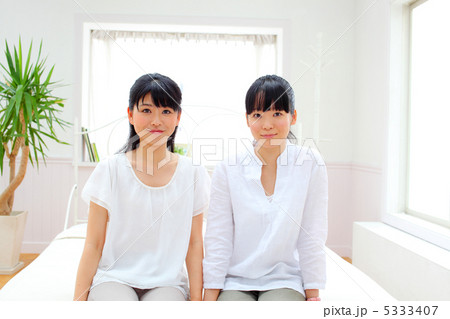 二人組女性 二人組女性 5333407
