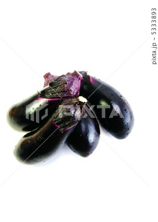 夏野菜・茄子整然と4個盛り・縦位置 5333893
