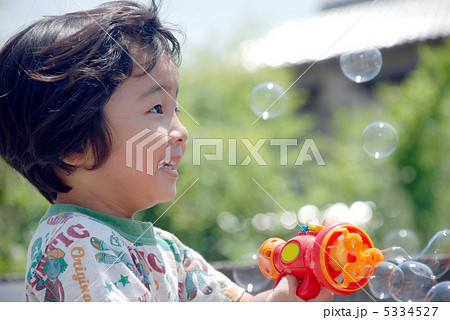 シャボン玉いっぱい♪ 5334527