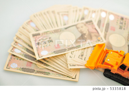税金 税金 5335818