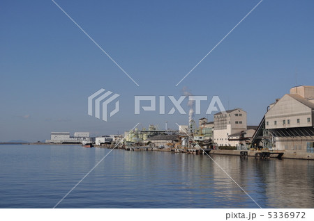 旧堺港の工場群 5336972
