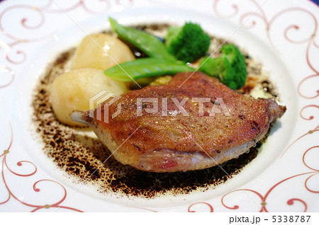 鴨肉のコンフィ 鴨肉のコンフィ 5338787