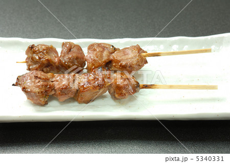 美味しい塩カシラ串 5340331