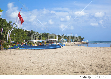 クタビーチ　バリ島 5342758