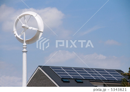風力発電とソーラーパネル 5343621