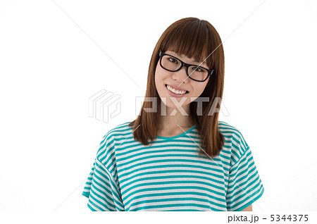 ボーダーのTシャツを着た女性 ボーダーのTシャツを着た女性 5344375