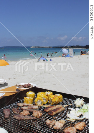 海でバーベキュー 5350615