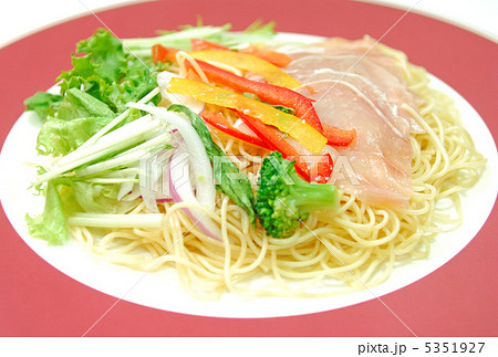 おいしい冷製サラダパスタ 5351927