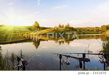 fishing on the lake 5352070