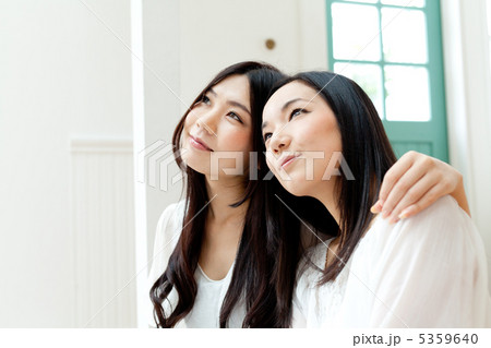 女性達 女性達 5359640