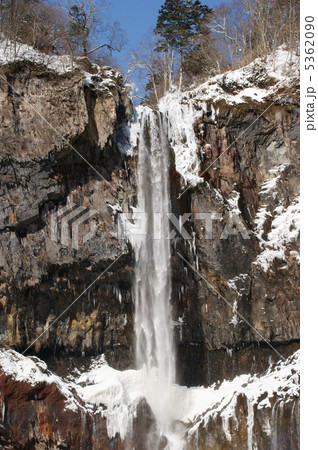冬の華厳の滝 5362090