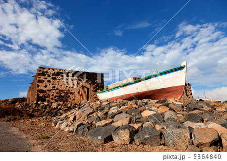 Rusty boat Rusty boat 5364840