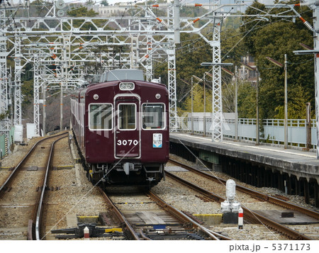 阪急　今津線　仁川引き上げ線　３０００系　３０７０F　非表示幕車 5371173