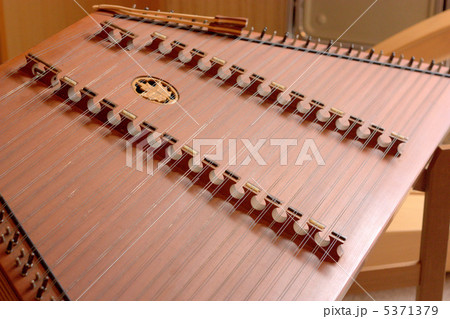 ダルシマー 5371379