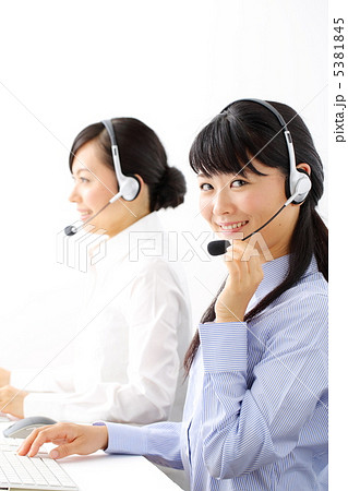 オペレーター二人 5381845