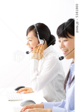 オペレーター二人 5381860