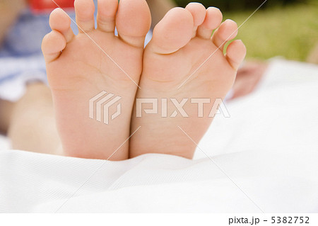 女の子の足元 女の子の足元 5382752
