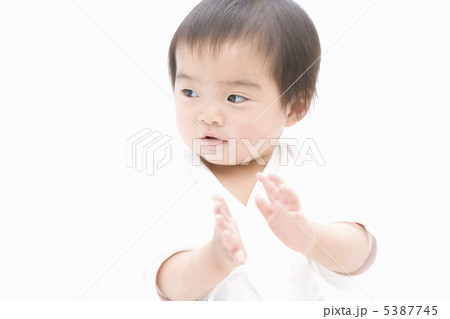 拍手する赤ちゃんの写真素材