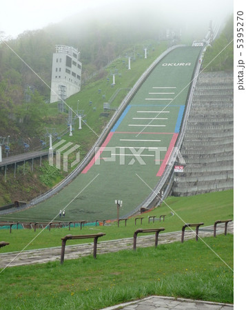 霧中の大倉山ジャンプ競技場 霧中の大倉山ジャンプ競技場 5395270