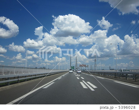 晴天の高速道路 5396028