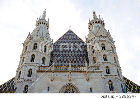 オーストリア　シュテファンス大聖堂 5396547