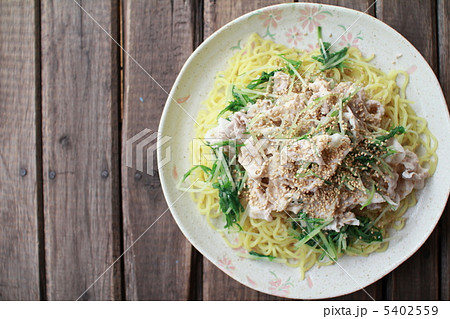 水菜と豚肉の冷しゃぶラーメン　冷やしラーメン 5402559