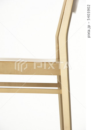 木の椅子 5403902