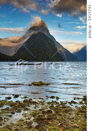 Fiord Milford Sound, New Zealand Fiord Milford Sound, New Zealand 5413741