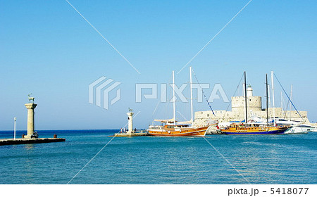 ロドス島のセントニコラス要塞ど2頭の鹿の像 ロドス島のセントニコラス要塞ど2頭の鹿の像 5418077