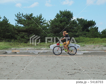自転車とサーフボード 自転車とサーフボード 5418703