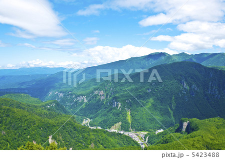 層雲峡の温泉街 5423488