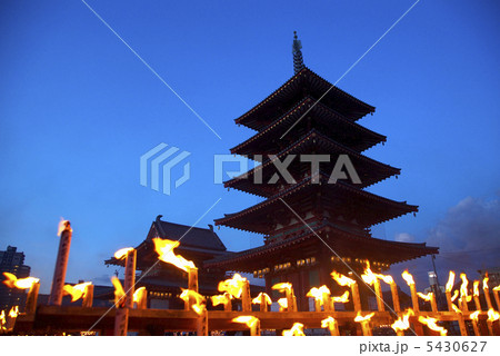 四天王寺万灯送り火 5430627