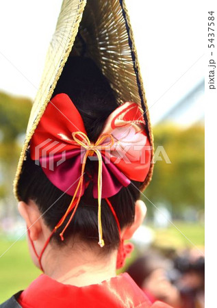 阿波踊り 笠 踊り の写真素材