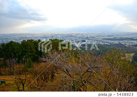春日山城からの眺め(新潟県上越市) 春日山城からの眺め(新潟県上越市) 5438923