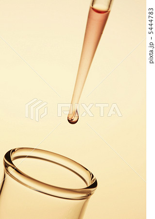 試験管とスポイド 5444783