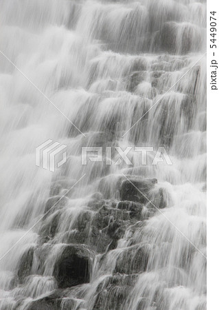 オシンコシンの滝 5449074