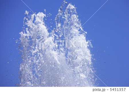 噴水の水 噴水の水 5451357