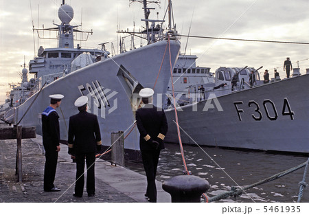 オランダ海軍の駆逐艦　 5461935