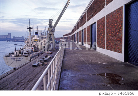 アントワープの岸壁 5461956