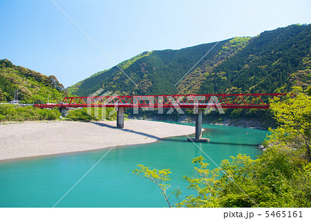 四万十川と赤鉄橋 四万十川と赤鉄橋 5465161