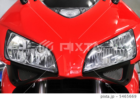 バイクのヘッドライト 5465669