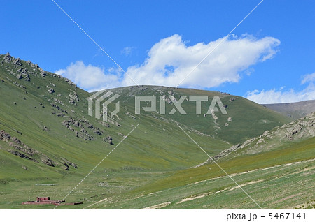 中国・新疆ウイグル自治区 天山山脈 南疆鉄道の車窓 中国・新疆ウイグル自治区 天山山脈 南疆鉄道の車窓 5467141