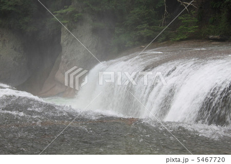 吹割の滝 5467720