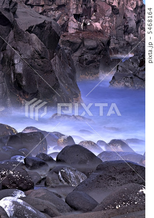 城ヶ崎波打ち際 5468164