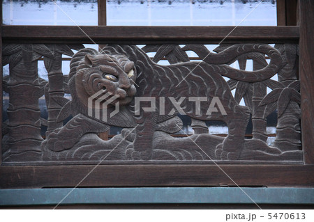 金毘羅参道石段前、かつて金毘羅を代表した旅籠「虎屋」彫刻 金毘羅参道石段前、かつて金毘羅を代表した旅籠「虎屋」彫刻 5470613