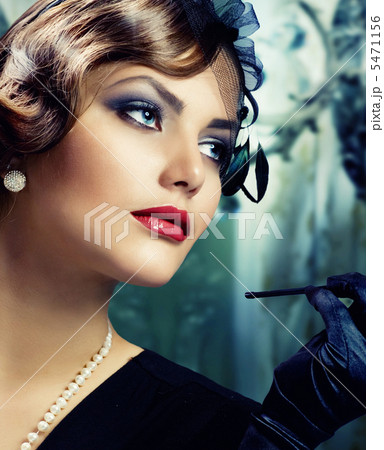 Retro Woman Portrait 5471156